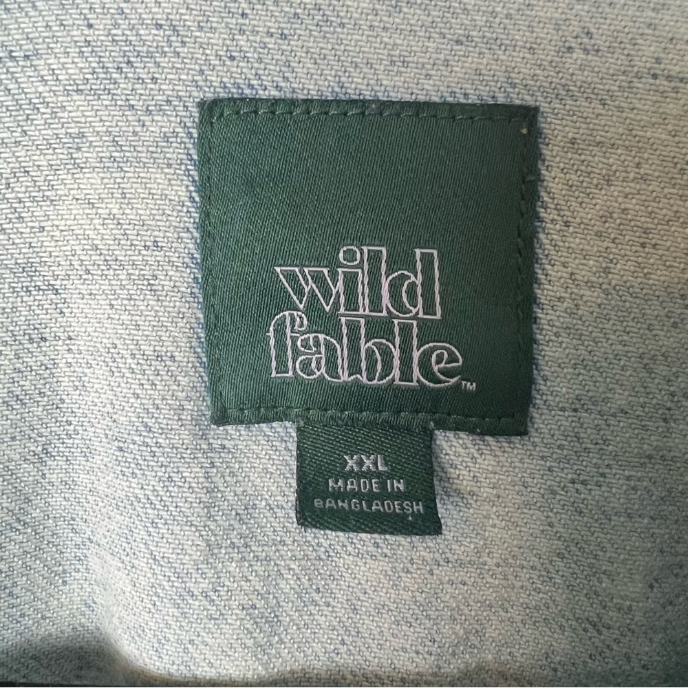 Wild Fable Women’s Oversized Distressed Acid Wash Denim Jacket Light Blue Sz XXL - Picture 3 of 5